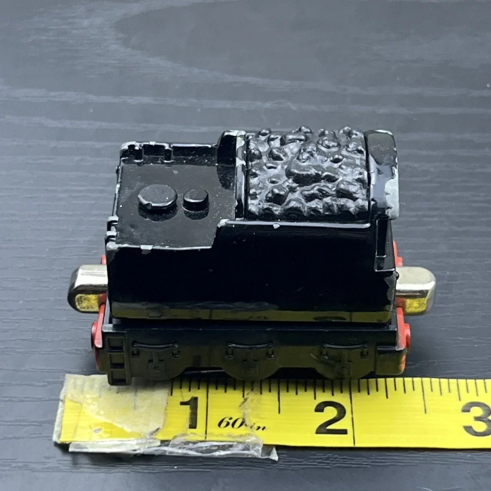 Mattel Thomas & Friends Neville's Coal Tender Die-Cast Metal Magnetic Train Car